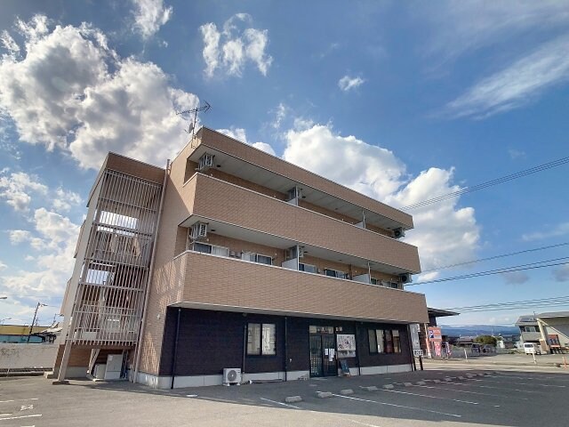 U-BURGの物件外観写真
