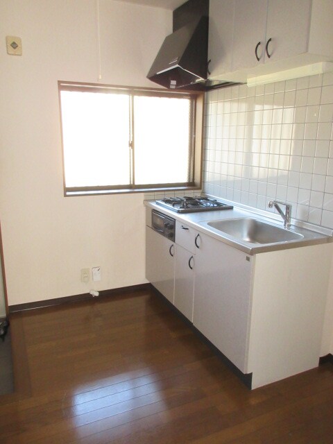 物件内観写真3　(2階別室の参考写真です。現況を優先します。（208）)