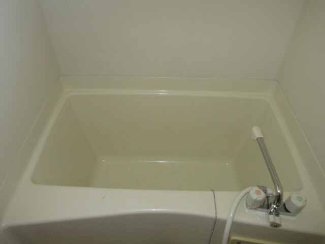 物件内観写真4　(2階別室の参考写真です。現況を優先します。（208）)