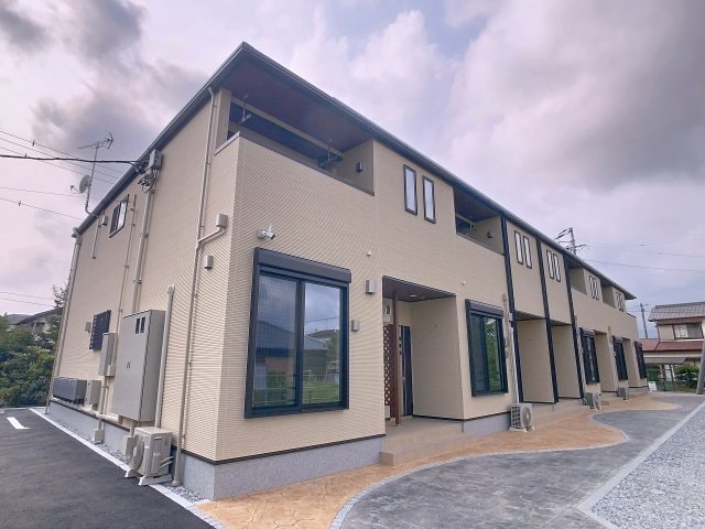 カーサ・キャンフリエの物件外観写真