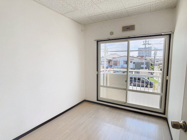 居室(現況を優先します。（撮影時期：2024年7月）)