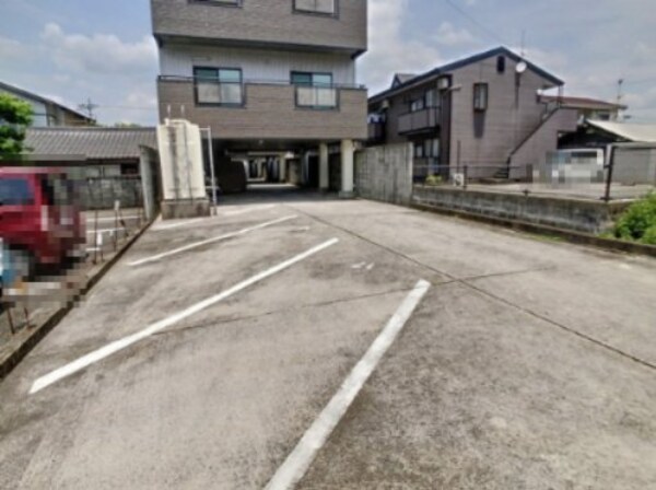 駐車場(現況と異なる場合は現況を優先します。)