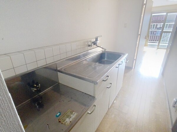 キッチン(2025年10月撮影※現況を優先します。)