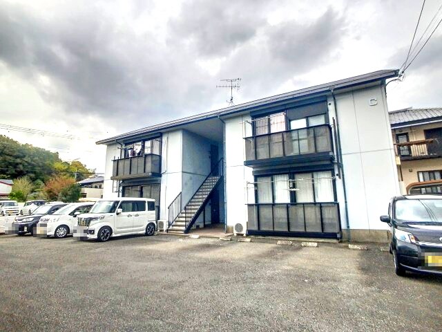 物件外観写真1　(2022年12月撮影)