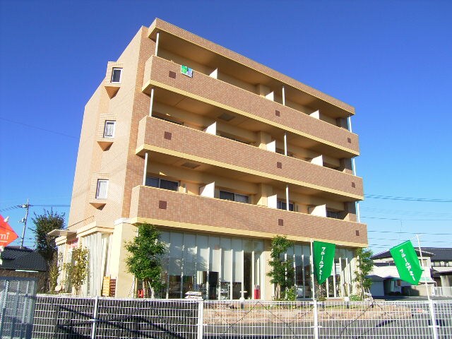 物件外観写真1　(現況と異なる場合は現況を優先します。)