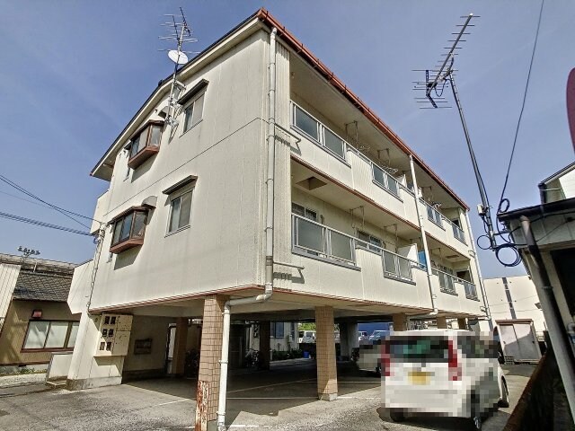 浜田マンションの物件外観写真