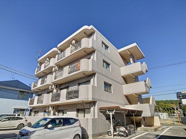 物件外観写真1　(現況と異なる場合は現況を優先します。)