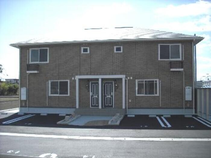 セゾンコートⅡ 夏の物件外観写真