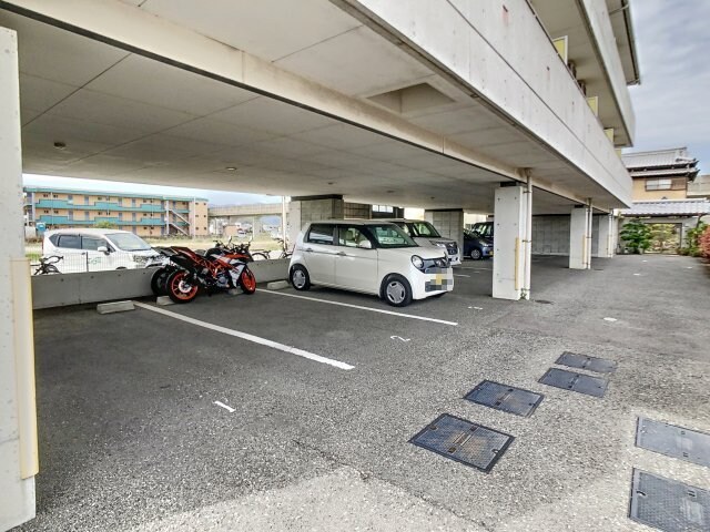 物件外観写真2　(2023年3月撮影)