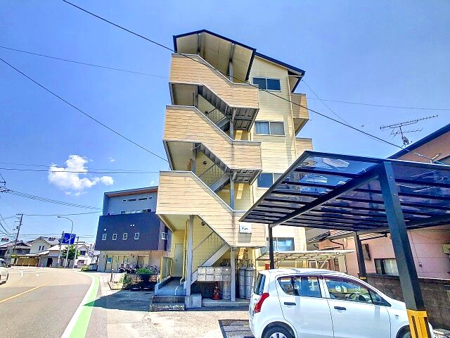 物件外観写真1　(2025年6月撮影)