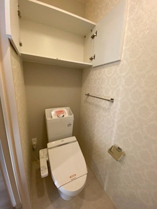 物件内観写真7　(温水洗浄暖房便座)