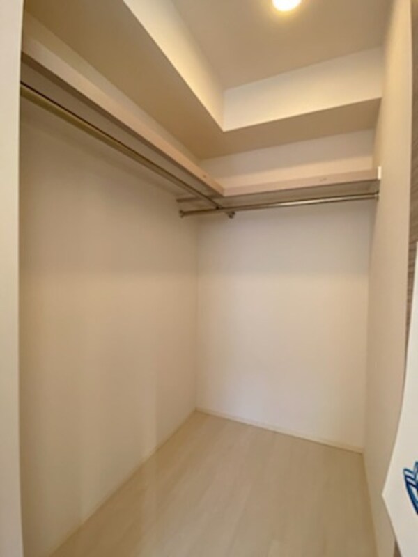 収納(ウォークインクローゼット)