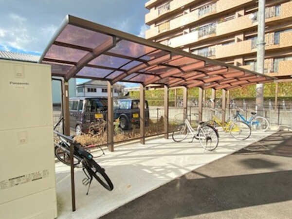 建物設備(駐輪場)