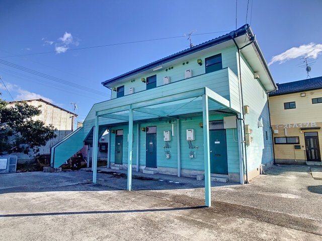 イーストハイツ A棟の物件外観写真