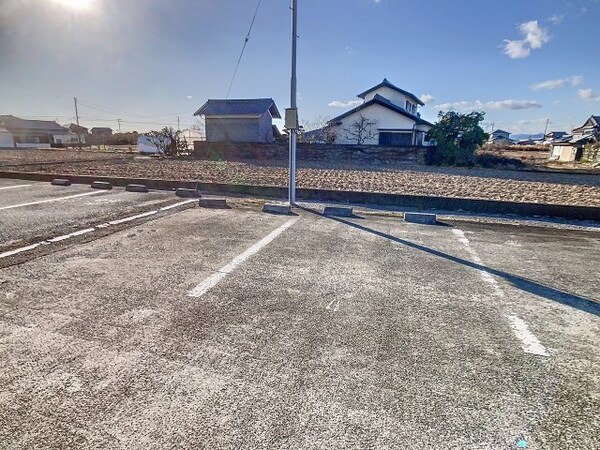 駐車場(2021年2月撮影※現況を優先致します。)