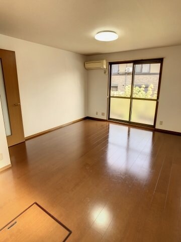 物件内観写真3　(2022年7月撮影※現況を優先します。)