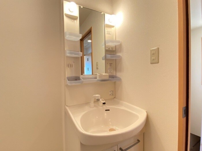 物件内観写真7　(洗髪洗面化粧台)