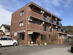 シャルメゾン木香外観写真