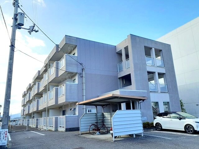 フランスクエアの物件外観写真