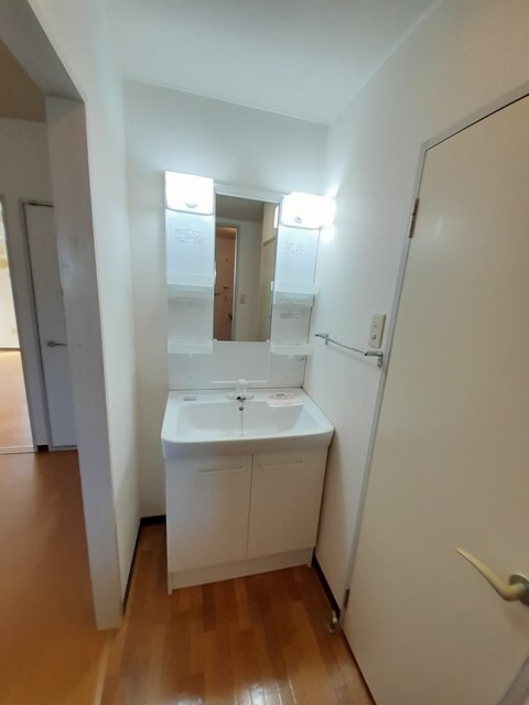 物件内観写真7　(洗面所)