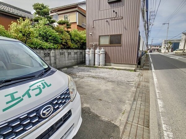 駐車場(現況を優先します。（撮影時期：2024年4月）)