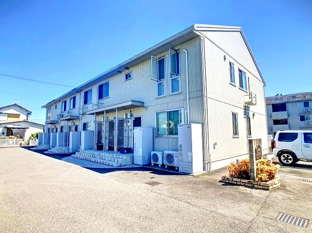 物件外観写真1　(2024年8月撮影)