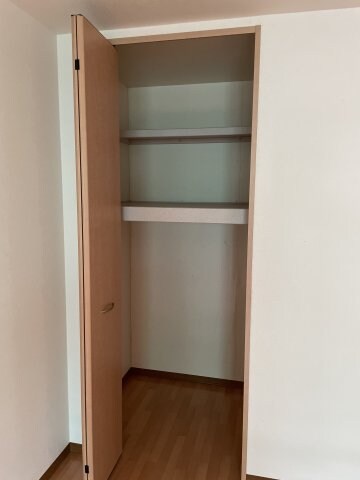 物件内観写真10　(同タイプ間取り別室の写真です（106）。現況を優先します。)