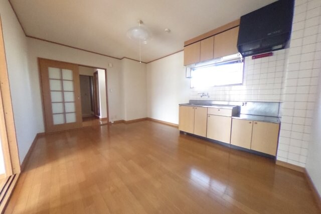 物件内観写真3　(2022年11月撮影※現況を優先します。)