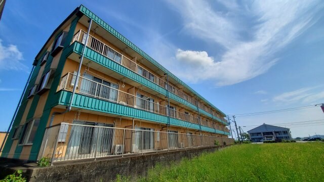 物件外観写真1　(現況と異なる場合は現況を優先します。)