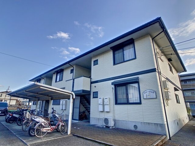 物件外観写真1　(現況と異なる場合は現況を優先します。)