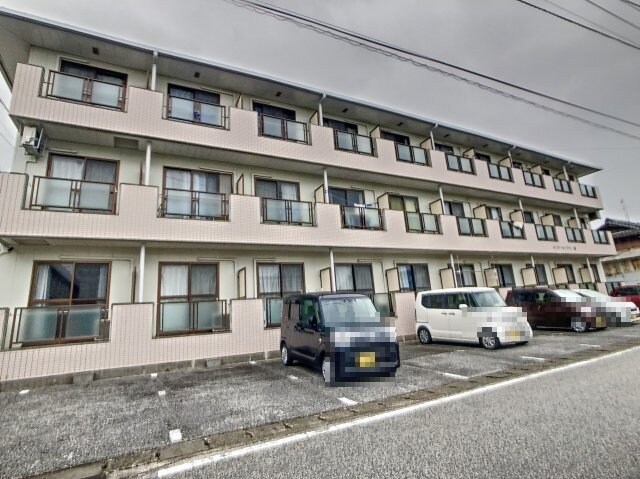 物件外観写真1　(現況と異なる場合は現況を優先します。)