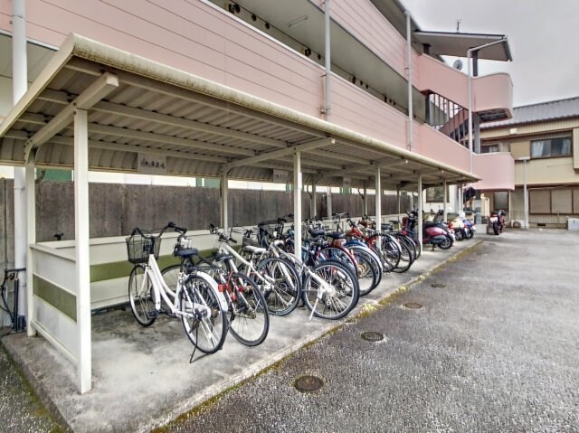 物件内観写真2　(現況と異なる場合は現況を優先します。)