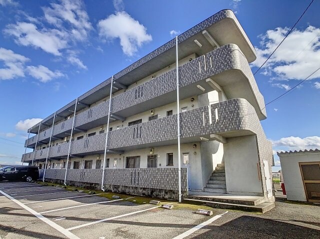 物件外観写真1　(現況と異なる場合は現況を優先します。)