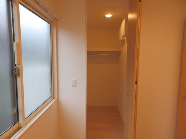 収納(ウォークインクローゼット)