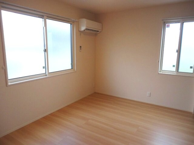 物件内観写真8　(洋室6.1帖)