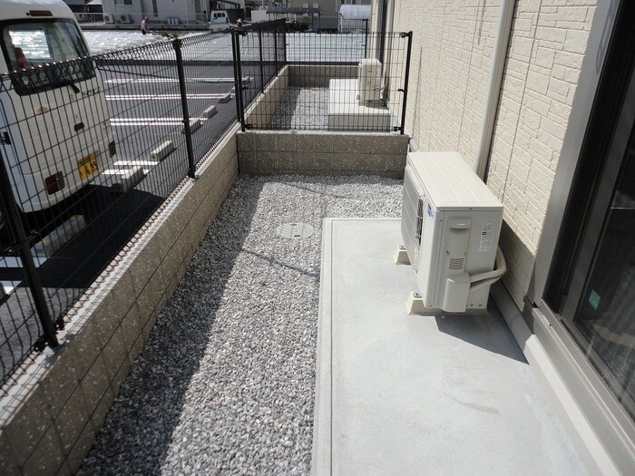 物件内観写真13　(庭（専用庭）)