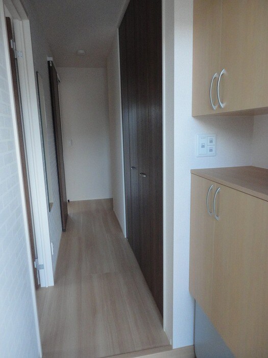 物件内観写真14　(玄関)