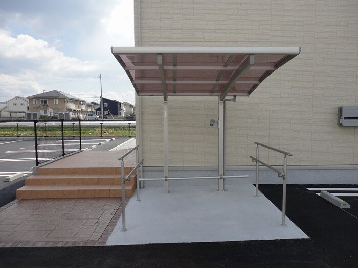 物件内観写真15　(駐輪場)