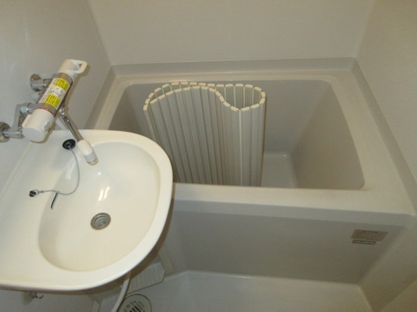 洗面・脱衣所(現況を優先致します。(撮影時期：2018.7))