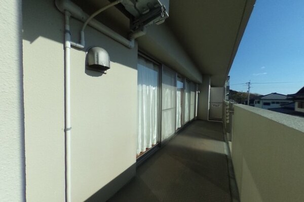 バルコニー(2022年8月撮影※現況を優先します。)