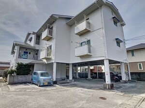 ハイツ長井外観写真
