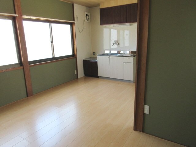 物件内観写真2　(現況を優先します。（撮影時期：2019年5月）)