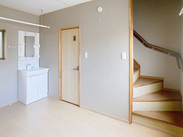 物件内観写真4　(2025年10月撮影※現況を優先します。)