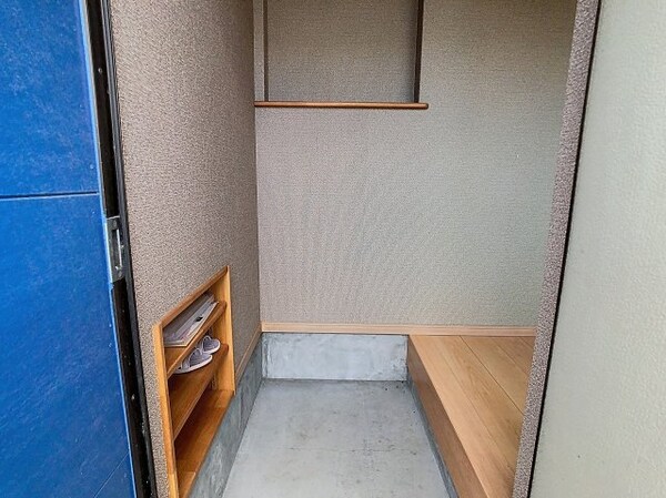 玄関(2025年10月撮影※現況を優先します。)