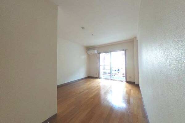 居室(2021年2月撮影※現況を優先致します。)