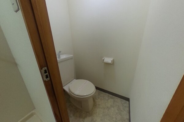 トイレ(2021年2月撮影※現況を優先致します。)