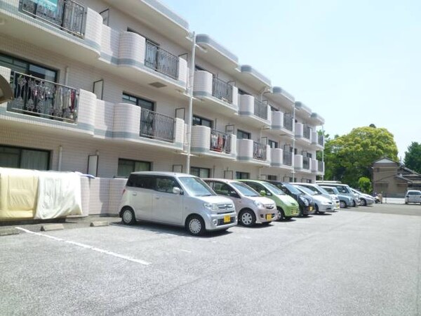 駐車場(現況と異なる場合は現況を優先します)