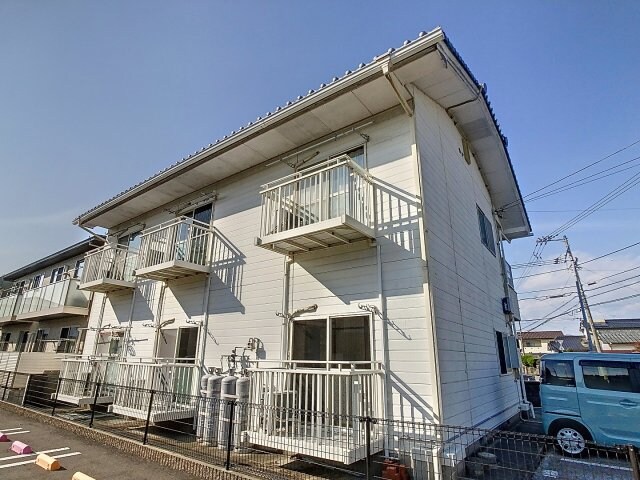 物件外観写真1　(現況と異なる場合は現況を優先します。)