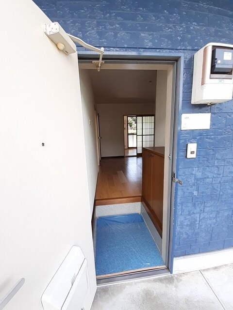 物件内観写真13　(玄関)