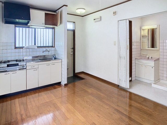 物件内観写真3　(現況を優先します。（撮影時期：2024年7月）)